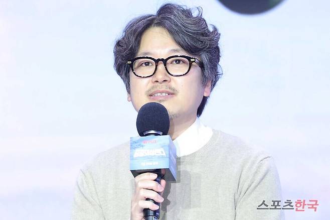 넷플릭스 오리지널 시리즈 '중증외상센터' 제작발표회에 참석한 이도윤 감독. 24.1.21 ⓒ이혜영 기자 lhy@hankooki.com