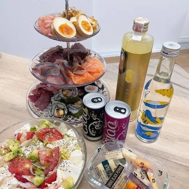 194b10e55e073da.webp.ren.jpg 일본 남자들한테서 유행했다는 디저트용 트레이