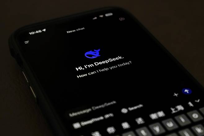 중국 인공지능(AI) 챗봇 서비스 ‘딥시크’(DeepSeek) [AP]