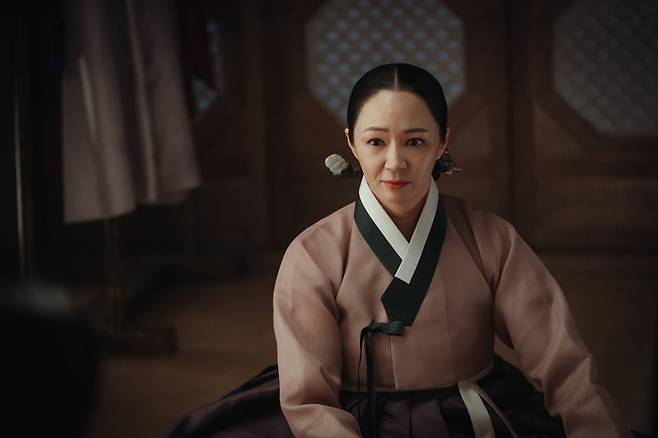 JTBC 드라마 ‘옥씨부인전’에서 송씨 부인 역을 연기한 배우 전익령 출연장면. 사진 SLL, 코퍼스 코리아