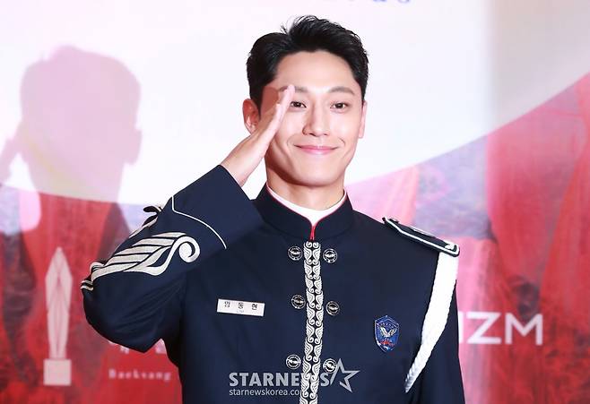 배우 이도현이 7일 오후 서울 강남구 코엑스에서 진행된 제60회 백상예술대상 레드카펫 행사에 참석해 포즈를 취하고 있다. /2024.05.07 /사진=이동훈