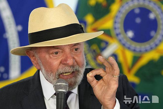[브라질리아=AP/뉴시스]루이스 이나시우 룰라 다시우바 브라질 대통령이 지난 13일 브라질리아에서 회견하는 모습. 2025.01.31.