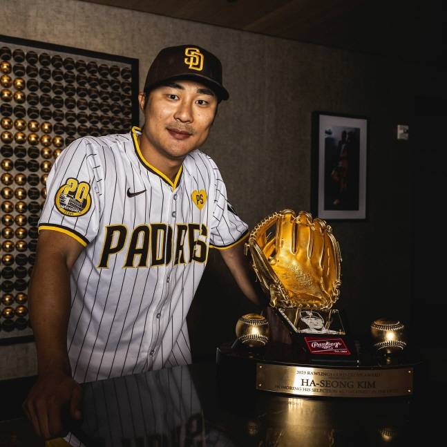 2023년 NL 유틸리티 부문 골드글러브를 수상한 김하성. /사진=샌디에이고 파드리스 공식 SNS