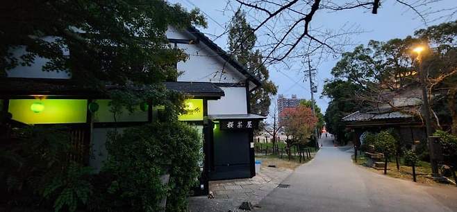 79e58773b58b6af43ae98ee342896a376d1f522f09a85663248c31a2cc66c1