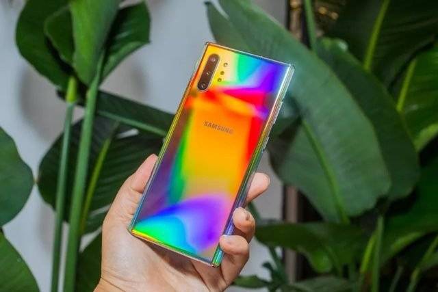 BiyTxw.jpg 삼성에서 갤럭시 스마트폰 색으로 다시 한 번 내줬으면 하는 색