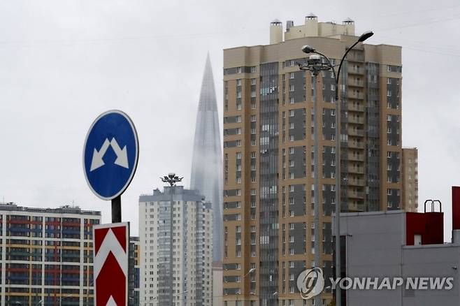 러시아 상트페테르부르크에 있는 국영 가스회사 가스프롬의 본사 사옥 <사진=EPA 연합뉴스>