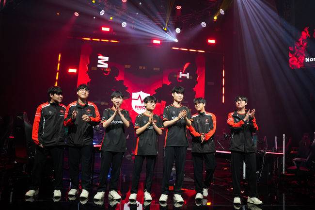 라이엇 게임즈 플리커.