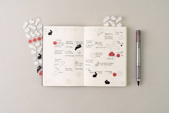 포인트오브뷰 스티커.ⓒ포인트오브뷰