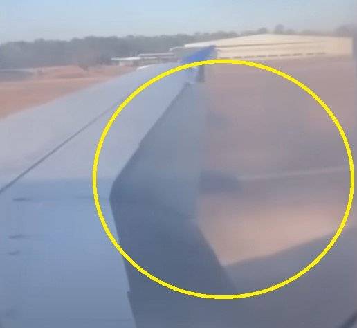 휴스턴 조지부시인터콘티넨터널 공항에서 뉴욕으로 출발하려던 유나이티드 항공 1382편(에어버스 A320)에서 발생한 엔진 화재. FOX26 유튜브 영상 캡처