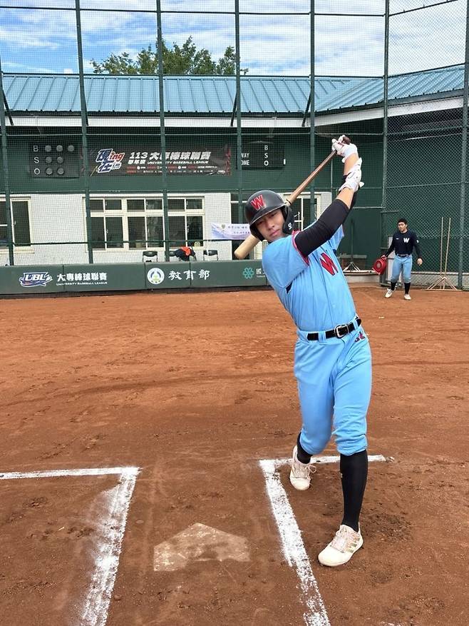 휘문고의 거포 유격수 3학년 최재영. 휘문고 제공