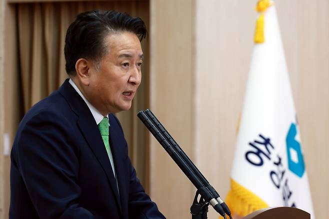 3일 충북도청 직원조회에서 발언하는 김영환 도지사 [충북도 제공. 재판매 및 DB 금지]