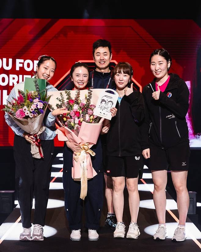 WTT 사무국이 마련한 전지희(가운데) 은퇴식. 사진 | WTT