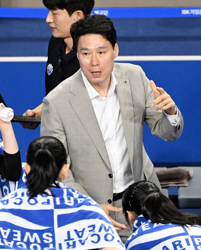 현대건설 강성형 감독. 제공 | 한국배구연맹