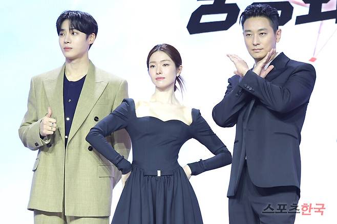 넷플릭스 오리지널 시리즈 '중증외상센터' 제작발표회에 참석한 배우 추영우, 하영, 주지훈. 24.1.21 ⓒ이혜영 기자 lhy@hankooki.com