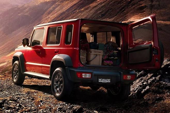 스즈키 '짐니 노마드'