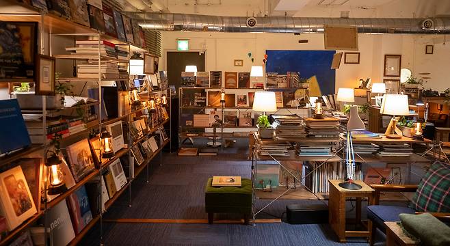 2025년 1월 13일 서울 용산구 이태원 '블루도어북스'./김지호 기자