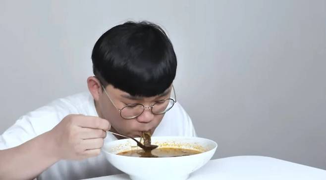 cee989d113c9a2e7be19800c6c251f27.webp.ren.jpg 중소기업 제품 리뷰하는 유튜버가 업체명 비공개한 이유