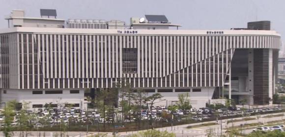 고용노동부가 지난해 9월 숨진 전 MBC 기상캐스터 故 오요안나 씨의 '직장 내 괴롭힘' 의혹과 관련해 예비 조사를 진행 중이다. 사진은 고용노동부 전경. [사진=연합뉴스]