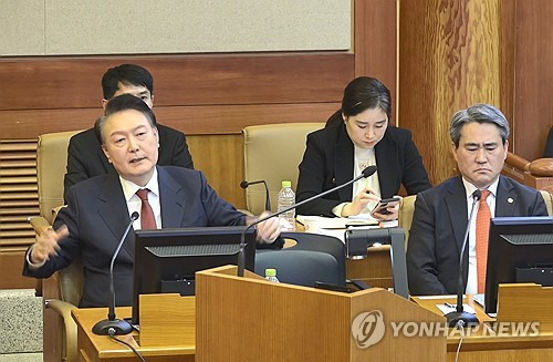 [헌법재판소 탄핵심판 5차 변론에서 진술하는 윤석열 대통령. 연합뉴스 제공]