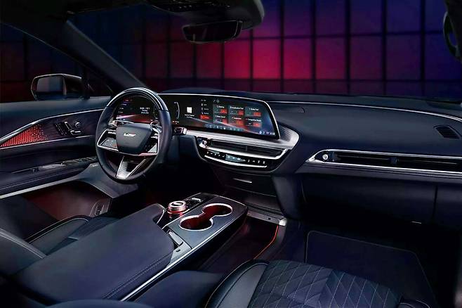 캐딜락 리릭 V 실내