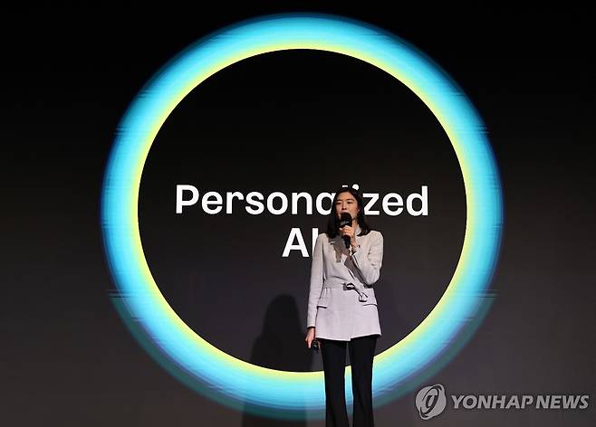 기자간담회서 발언하는 정신아 카카오 대표 (서울=연합뉴스) 윤동진 기자 = 정신아 카카오 대표가 4일 오전 서울 중구 더 플라자 호텔 서울에서 열린 기자간담회에서 발언하고 있다. 2025.2.4 mon@yna.co.kr