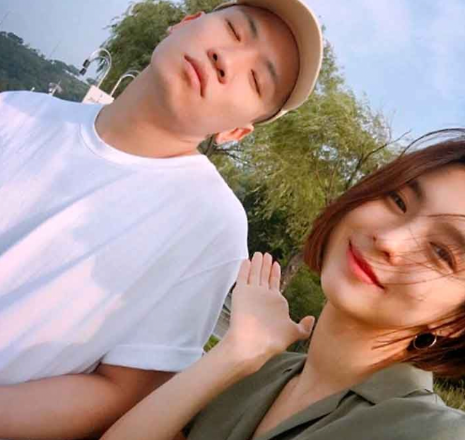 q4heytg.PNG [단독]개코 아내 김수미, 연기자 데뷔..‘권해효 연출’ 연극 오른다