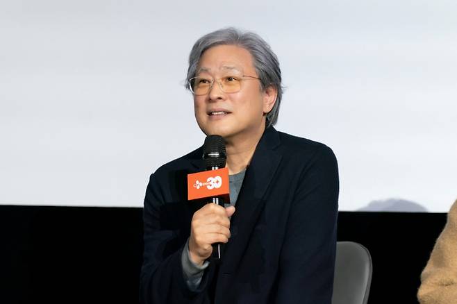 지난 4일 서울 용산구 CGV 용산아이파크몰에 열린 CJ ENM 30주년 기념 비저너리(Visionary) 선정작 '공동경비구역 JSA' GV(관객과의 대화)에 참석한 박찬욱 감독. CJ ENM 제공