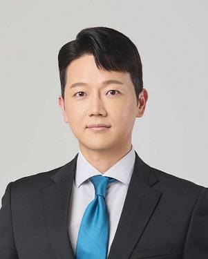 정승조 아나운서 문화 예술을 사랑하는 방송인으로 CJB 청주방송에서 활동 중이다.