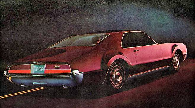 올즈모빌 초대 토로나도