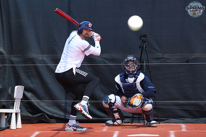 두산 제이크 케이브가 호주 시드니에서 훈련하고 있다. 두산 베어스 제공