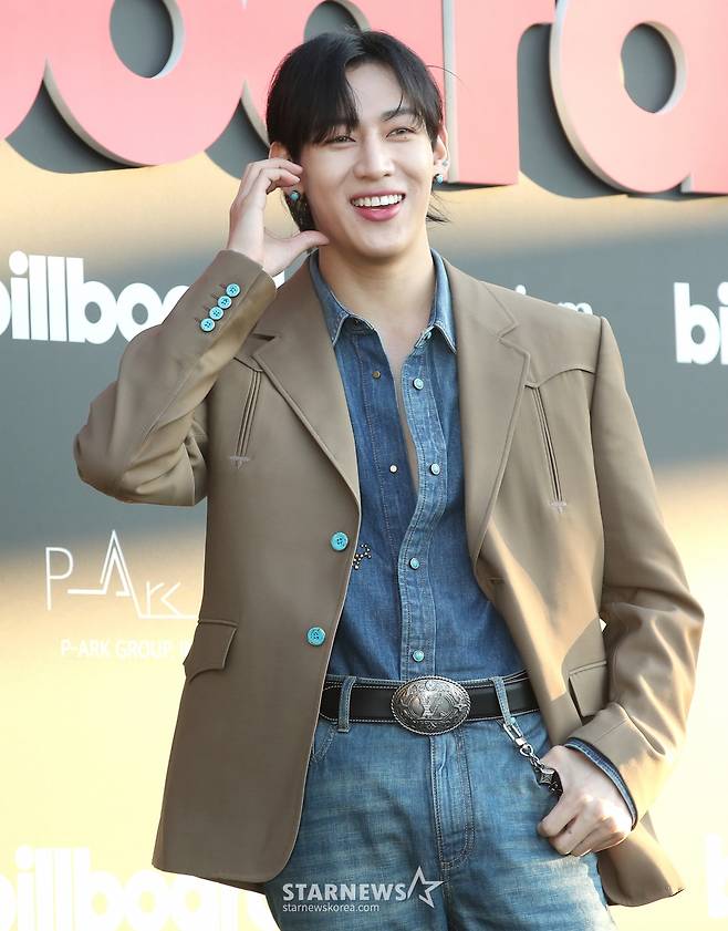 (서울=뉴스1) 권현진 기자 = 가수 뱀뱀이 27일 서울 중구 신라호텔 영빈관에서 열린 ‘빌보드 케이 파워 100(Billboard K POWER 100)’ 행사에 참석해 포즈를 취하고 있다. 2024.8.27/뉴스1  Copyright (C) 뉴스1. All rights reserved. 무단 전재 및 재배포,  AI학습 이용 금지. /사진=(서울=뉴스1) 권현진 기자