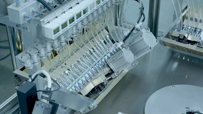 자동화 검사 라인 모습. 스톰테크 제공