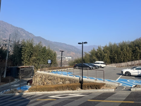 지리산 켄싱턴 하동 야외 주차장 /사진= 문서연 여행+ 기자