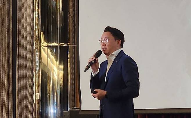 [인천=뉴시스]주동일 기자 = 2일 인천 영종국제도시 파라다이스시티에서 발표 중인 최종환 대표. 2024.07.02 *재판매 및 DB 금지