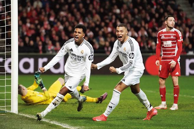 1월 29일(현지 시간) 프랑스 스타드 뒤 루두루 경기장에서 열린 챔피언스리그(UCL) 리그페이즈 8차전에서 레알 마드리드가 스타드 브레스투아 29에 3-1 승리를 거뒀다. [뉴시스]