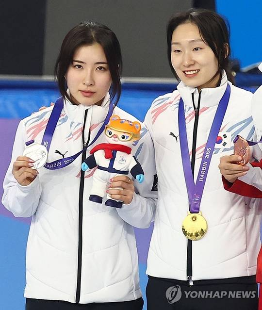 김길리(왼쪽)·최민정. ⓒ연합뉴스