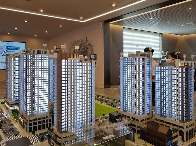 경기 남양주 별내신도시의 한 생활형숙박시설과 오피스텔 모형. /조선DB