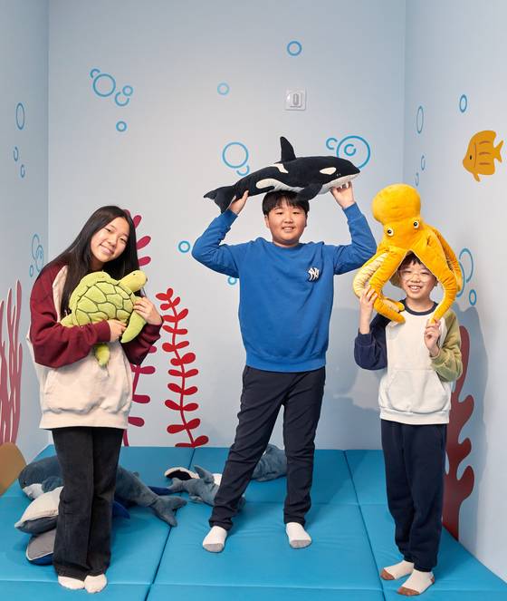 해양문화의 역사와 중요성을 알기 위해 해양박물관 나들이에 나선 권혜원·이시온·최수혁(왼쪽부터) 학생기자.