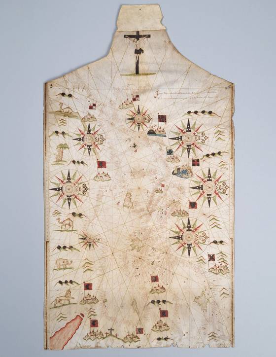 유럽 최대의 해도 제작 가문 출신인 조안 올리바가 송아지 가죽에 정교하게 제작한 지중해 포르톨라노 해도.