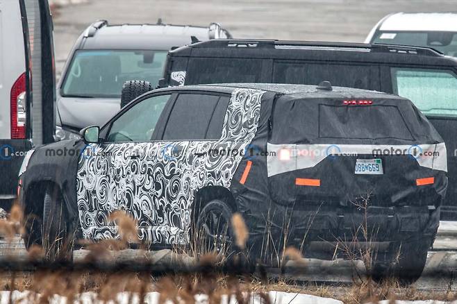 지프 차세대 체로키 포로토타입 스파이샷