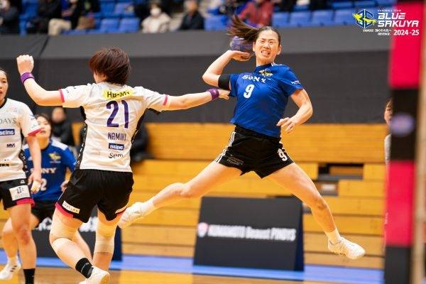 사진 2024-25 일본 여자 핸드볼 리그 H 13라운드 블루 사쿠야와 바이올렛 아이리스의 경기 모습, 사진 출처=블루 사쿠야