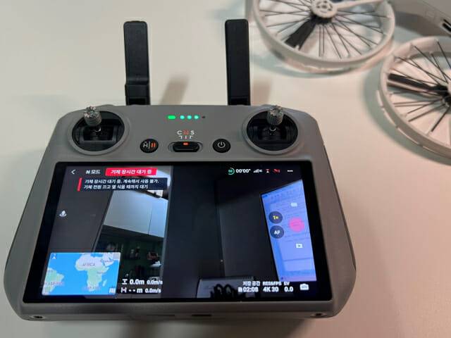 DJI RC 2 조종기 (사진=지디넷코리아 신영빈 기자)