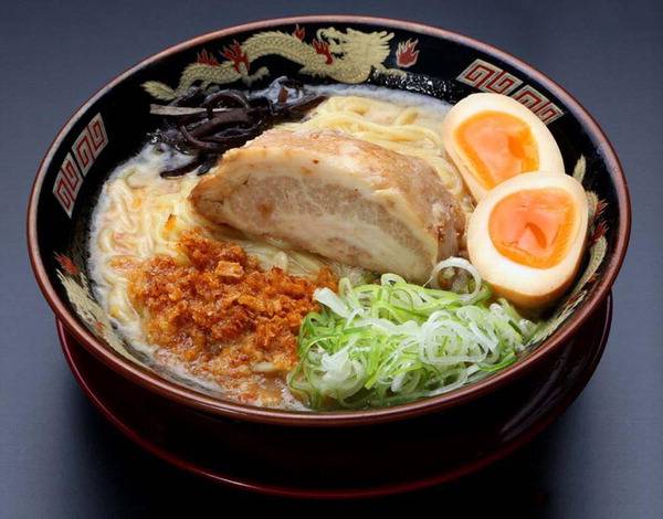 가고시마식 라멘 ‘톤토로’.