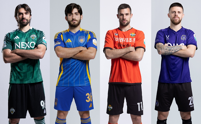 왼쪽부터 전북 콤파뇨, 울산 라카바, 강원 마리오, 안양 에두아르도. 한국프로축구연맹 제공