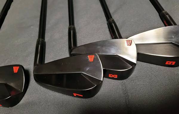 최현석이 아끼는 아이언 세트.