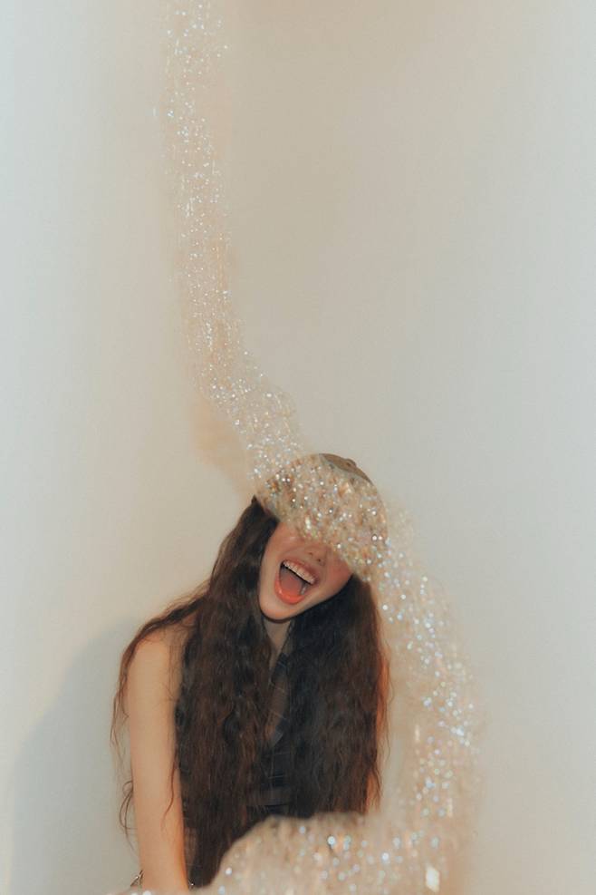 올리비아 마쉬. 엠플리파이 제공