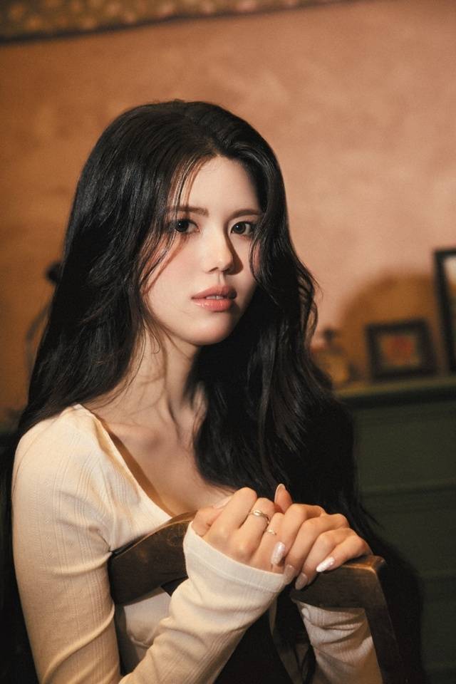 ‘뉴진스 다니엘 친언니’로 알려진 싱어송라이터 올리비아 마쉬. 사진lMPLIFY