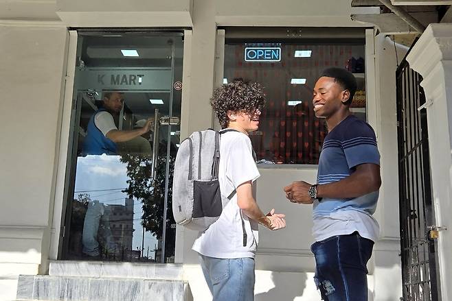 쿠바 'K마트'를 찾은 주민들 [촬영 이재림 특파원]