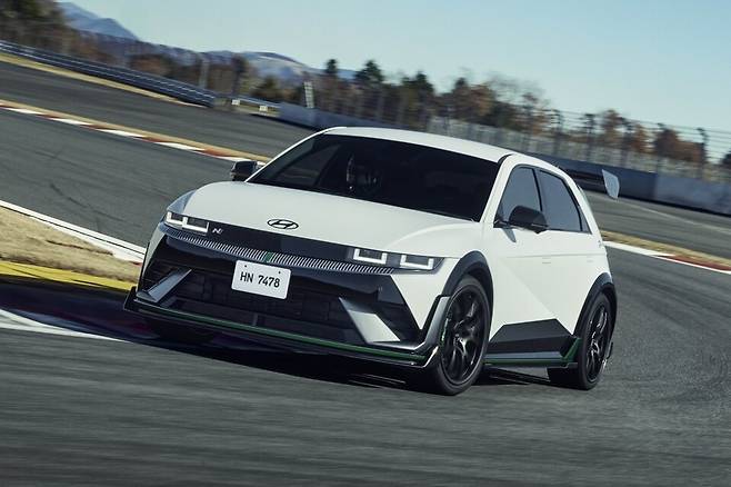 사진 :&nbsp;DK 에디션 리미티드 패키지를 장착한 아이오닉 5 N