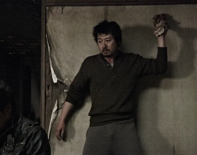 {1BED87B3-77F1-45A6-98A2-FB5B9F4BBE26}.png 한국 드라마&영화 무력 순위 매기자면????